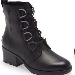 Size 8 Sorel Cate combat boots black.